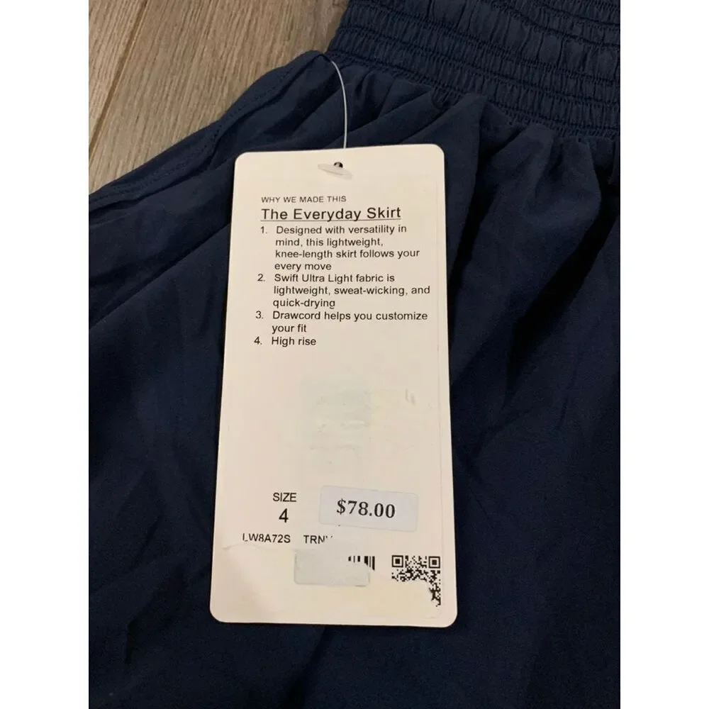 Lululemon The Every day skirt sz 4